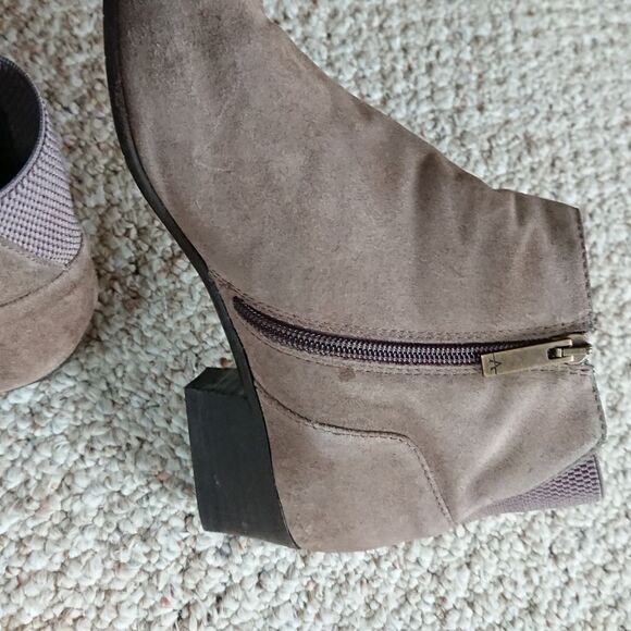 Aquatalia Franca light brown Suede pointy bootie - Picture 7 of 11